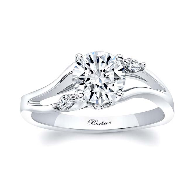 Barkev's V Shaped Diamond Ring 8072L