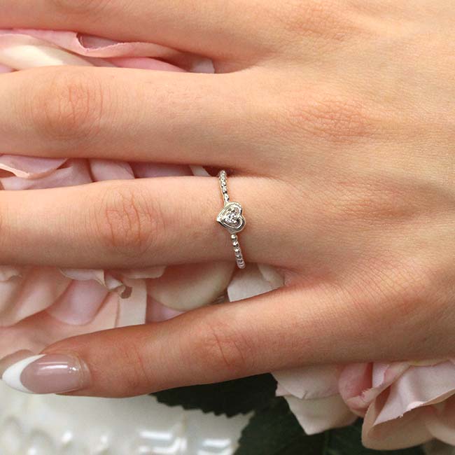 Promise Ring Guide - Unique Diamond Engagement and Wedding Rings