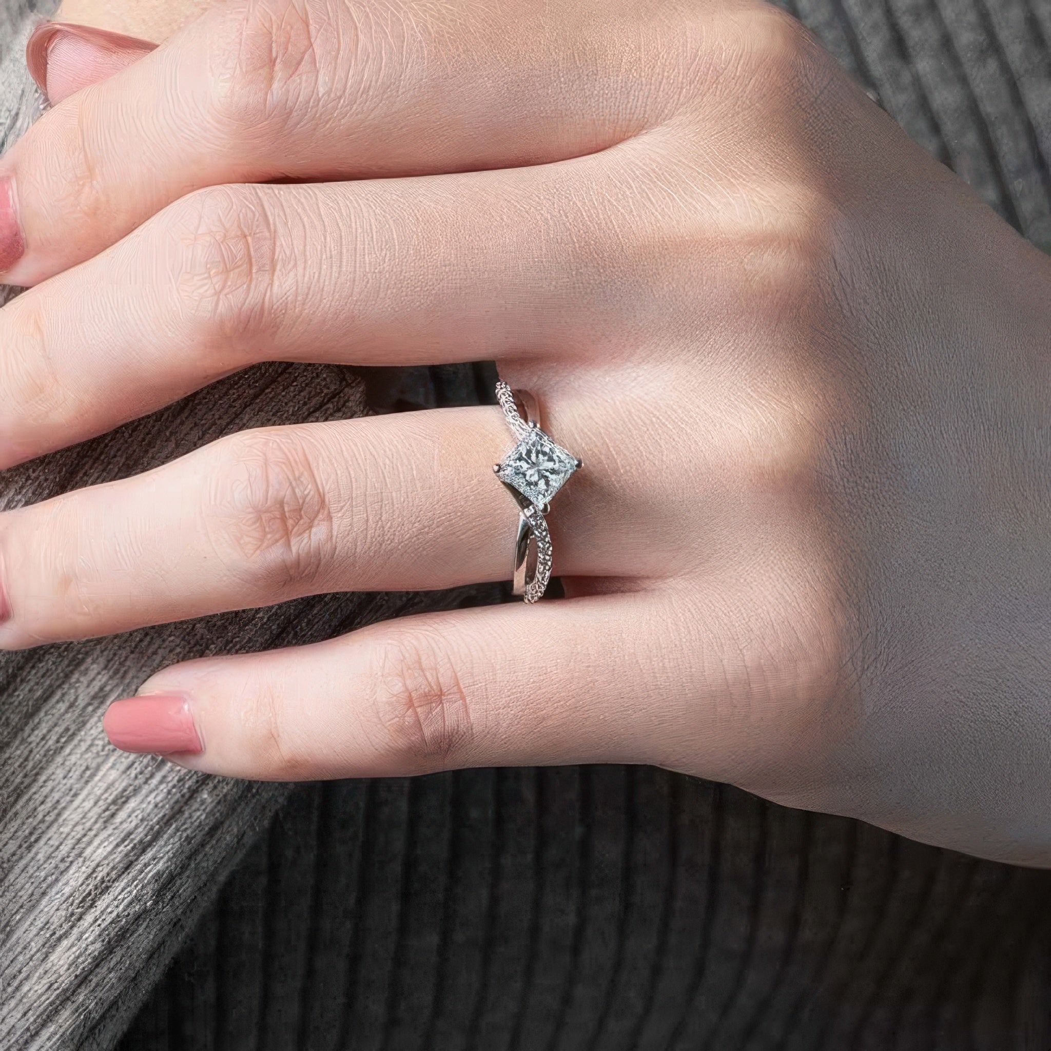 Simple Engagement Rings for Women and How to Choose the Right Style