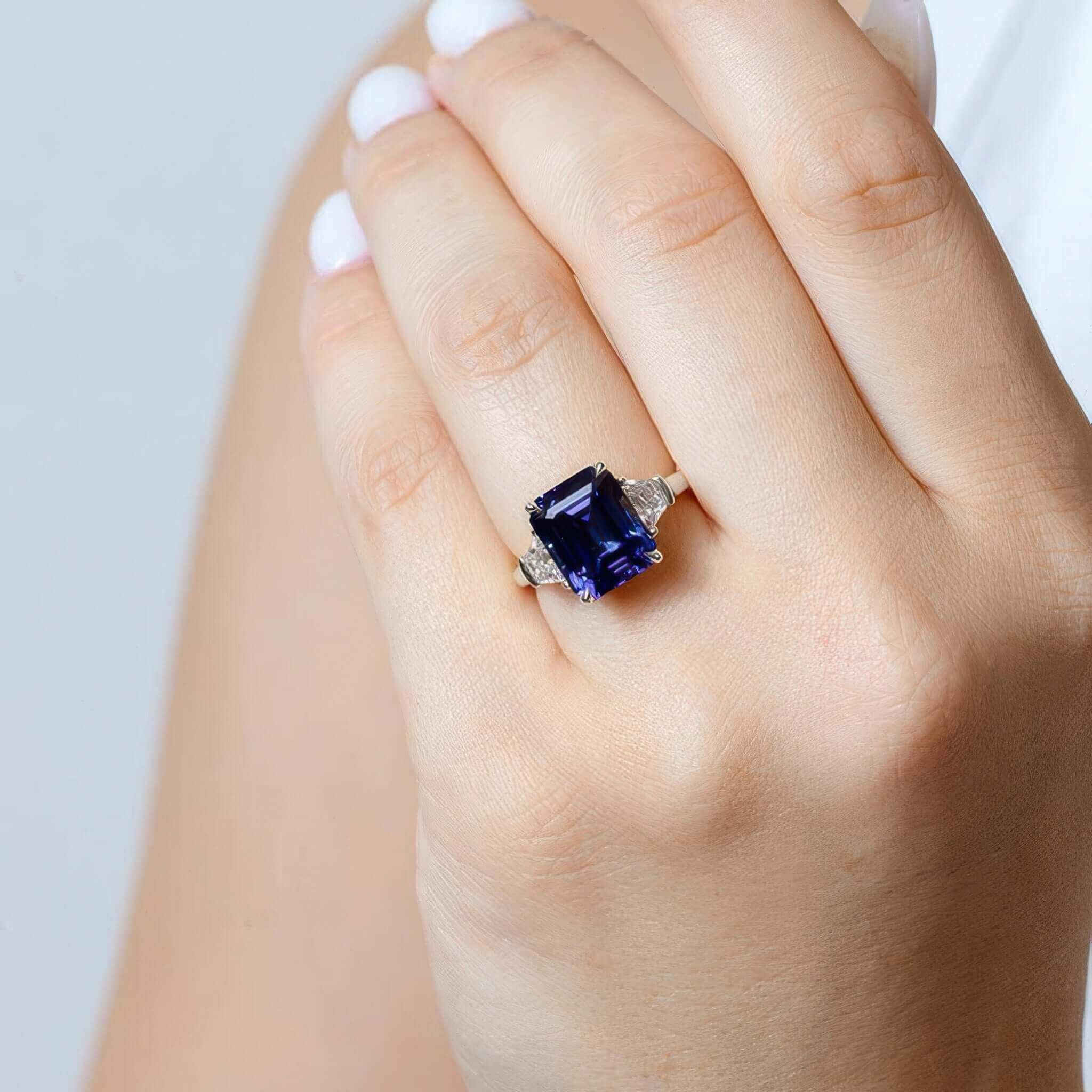 September Birthstone: The Complete Guide to Sapphire