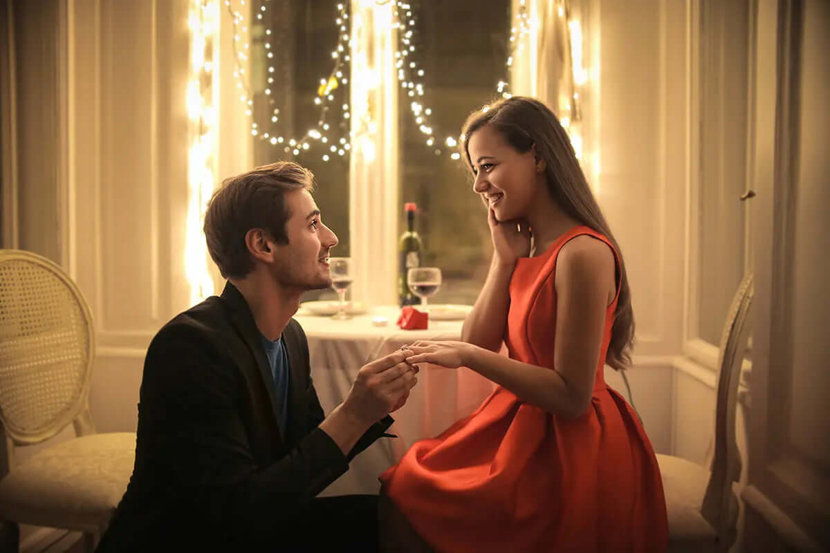 Romantic Ideas for a Winter Lockdown Proposal at Home