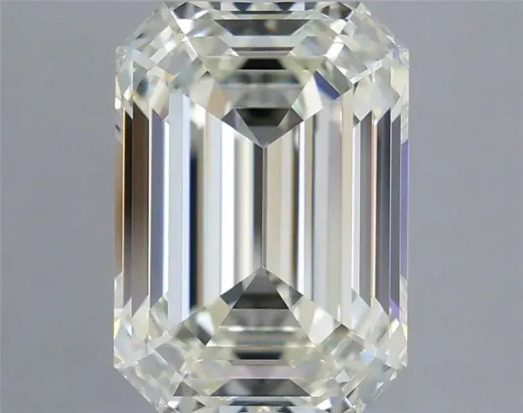 3.27ct Emerald Natural Diamond (Colour J, Clarity IF, Cut EX, IGI Certified)
