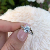 Simple 1 Carat Round Diamond Ring