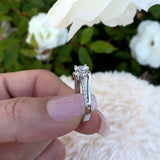 Simple 1 Carat Round Diamond Ring