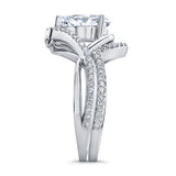 Unique Pear Shaped Wedding Set