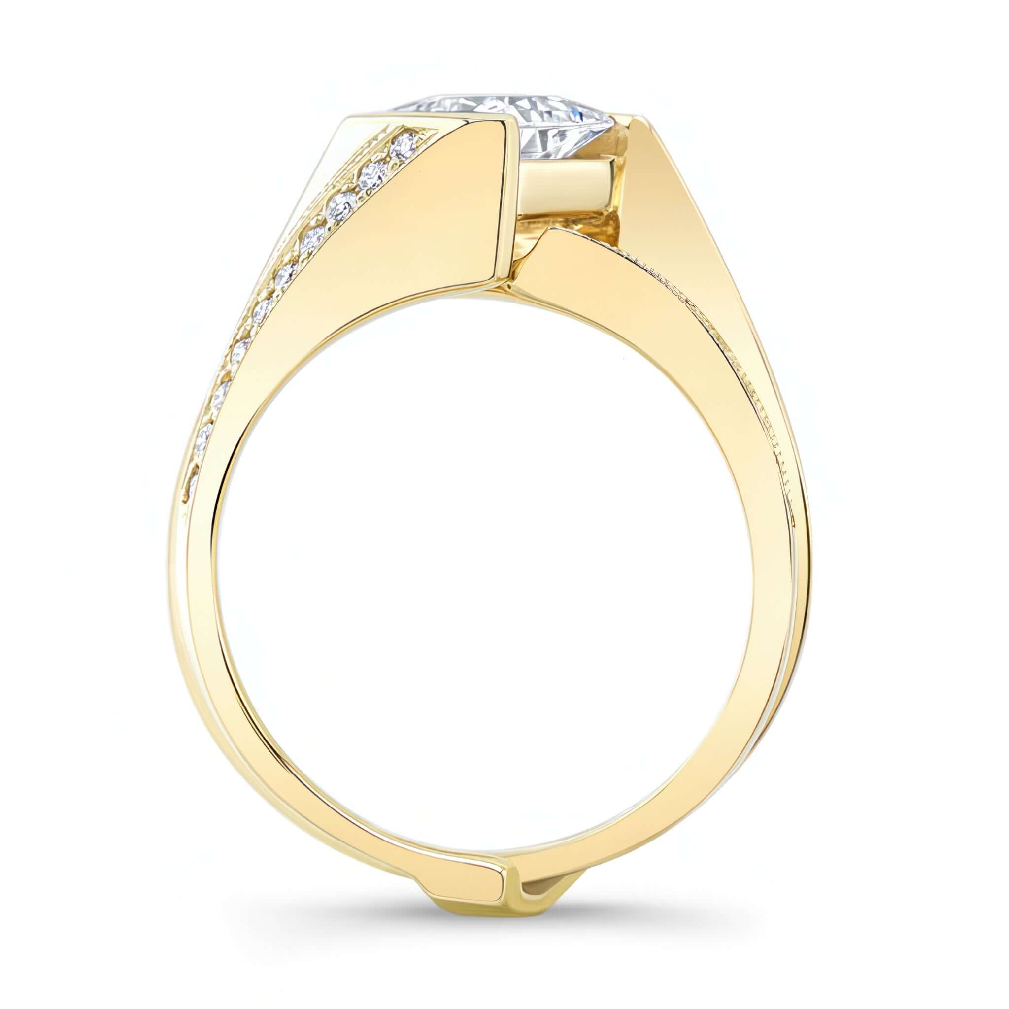 Interlocking Princess Cut Diamond Bridal Set featuring a stunning princess cut diamond and pave set diamonds on the shank.