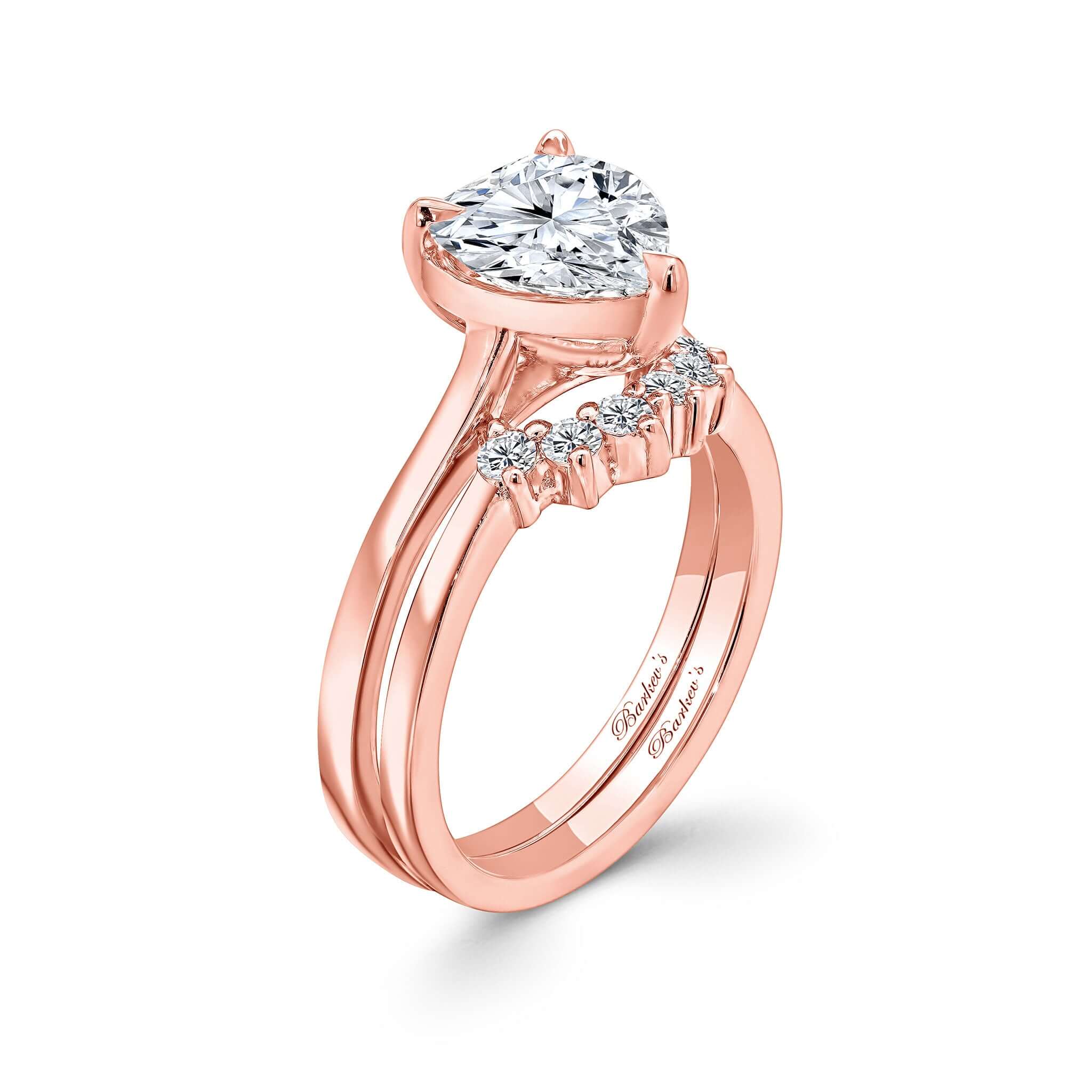 2 Carat Heart Shape Lab Diamond Bridal Set showcasing a stunning heart-shaped centerpiece in rose gold design.
