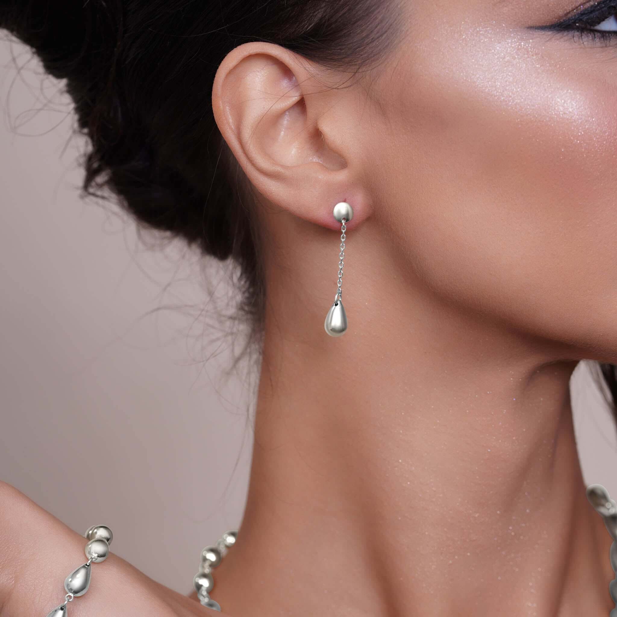 Teardrop Chain Silver Earrings – Barkev's