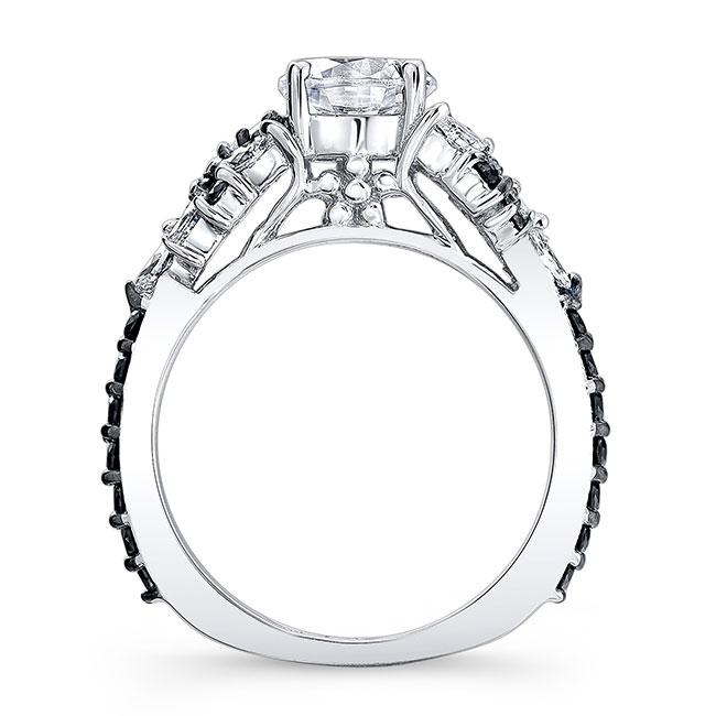 Round Vintage Lab Diamond Ring With Black Diamonds Image 2