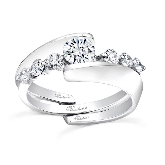 Unique Interlocking Moissanite Bridal Set