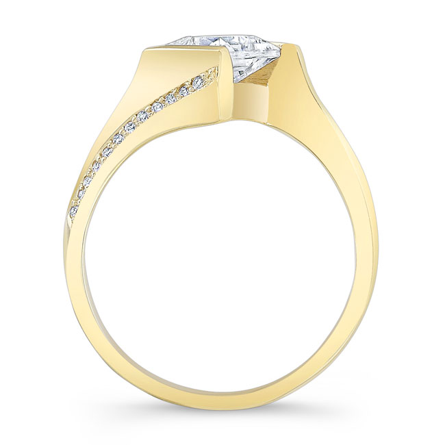 Yellow Gold Princess Cut Square Diamond Ring Image 2