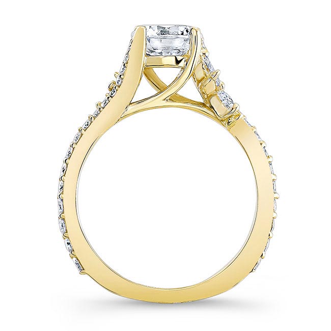 Yellow Gold 1 Carat Round Lab Grown Diamond Ring Image 2