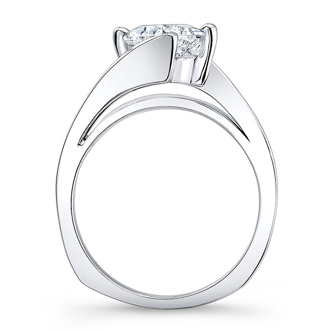 Solitaire Princess Diamond Ring Image 2