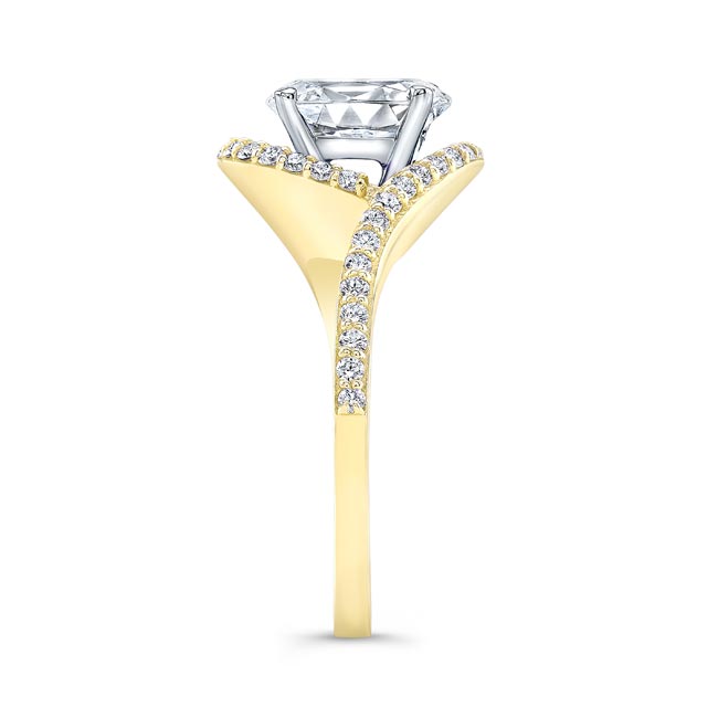 Yellow Gold 2 Carat Oval Lab Grown Diamond Ring Image 3