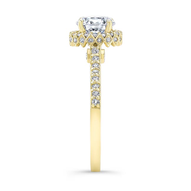 Yellow Gold Round Halo Diamond Ring Image 3